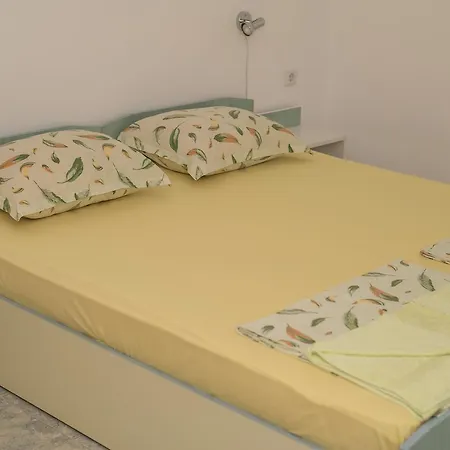 Konukevi Eleonor *